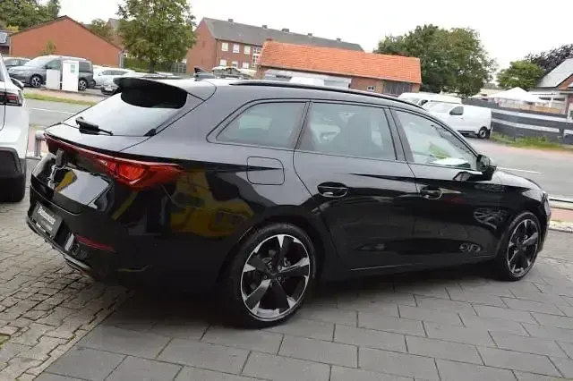 Gebraucht Cupra Leon 204 PS (150 kW) 2023 Mitternachtsschwarz Limousine