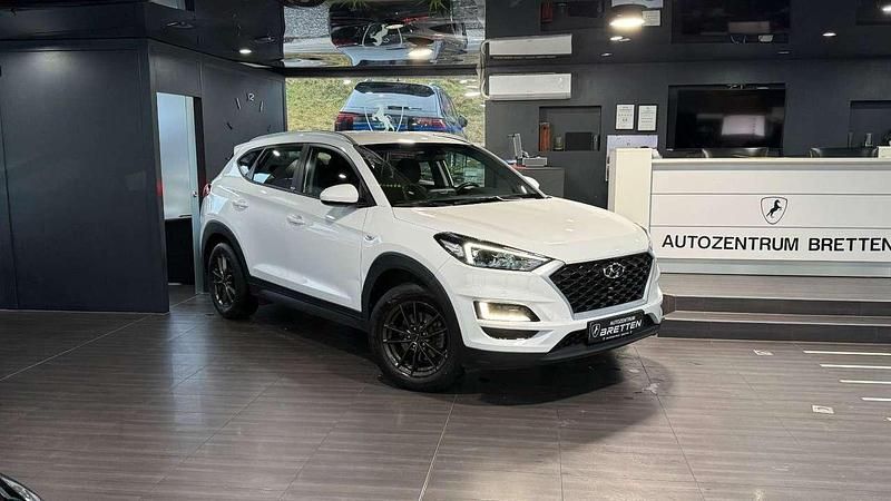 Weiß Gebraucht 2020 Hyundai Tucson Select SUV | 17.990 € (Fairer Preis) - Bild 1/3