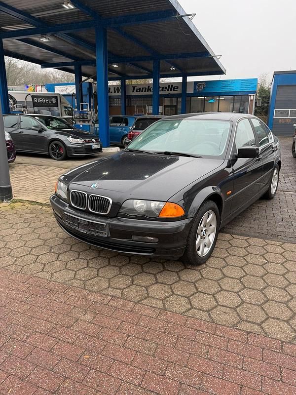 Gebraucht BMW 320 150 PS (110 kW) 1999 Schwarz Limousine