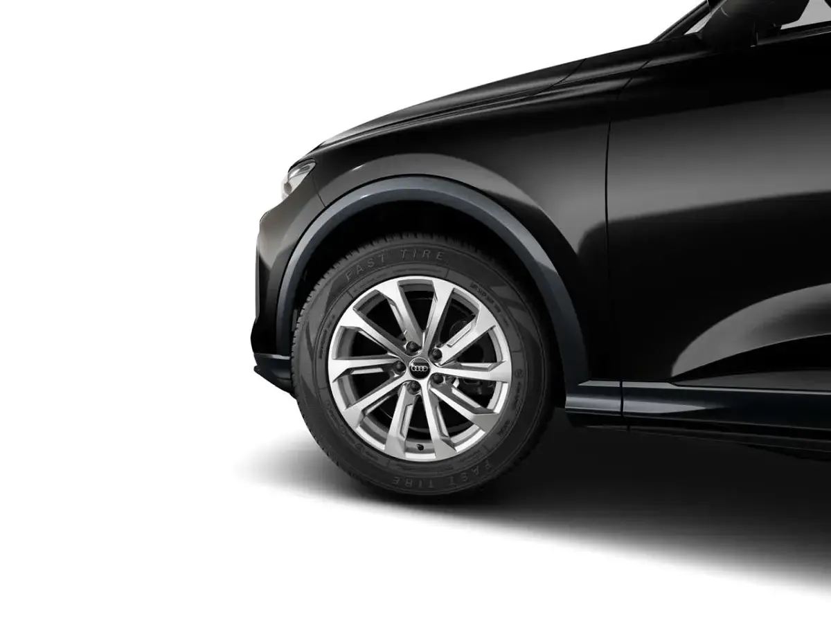 Gebraucht Audi Q5 Advanced 204 PS (150 kW) 2025 Mythosschwarz metallic SUV