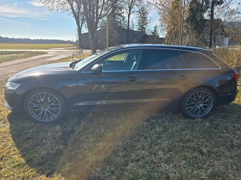 Gebraucht Audi A6 Comfort 177 PS (130 kW) 2013 Schwarz Kombi