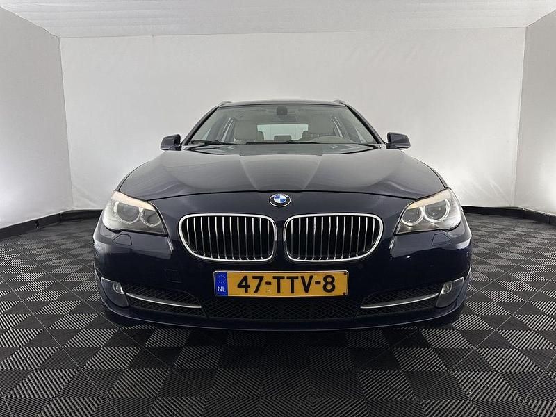 Gebraucht BMW 525 Executive 218 PS (160 kW) 2012 Blau Kombi