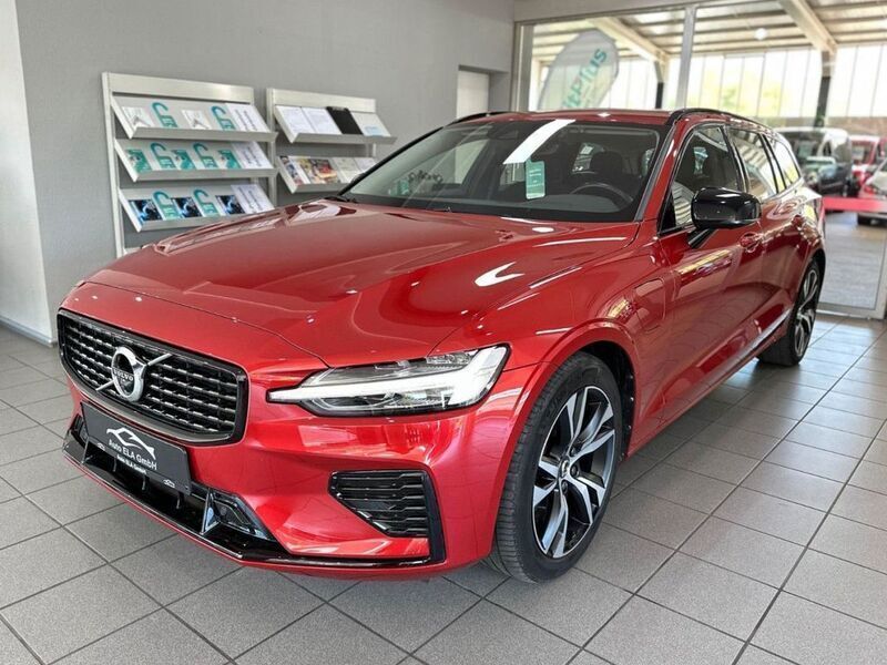 Fusion red Gebraucht 2021 Volvo V60 R-Design Kombi | 27.990 € (Guter Preis) - Bild 1/4