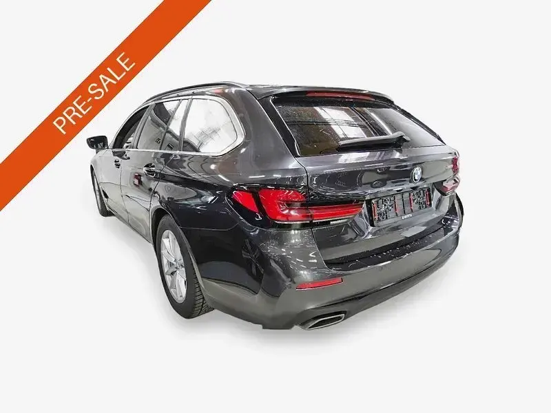 Gebraucht BMW 520 190 PS (139 kW) 2023 Grau Limousine