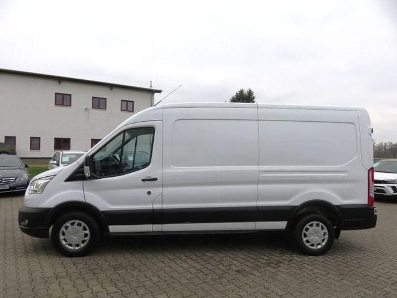 Usado Ford Transit 131 HP (96 kW) 2021 Branco Sedan