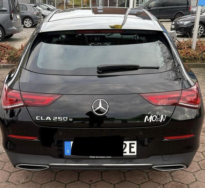 Schwarz Gebraucht 2020 Mercedes CLA250e Limousine | 22.999 € (Superpreis) - Bild 1/4