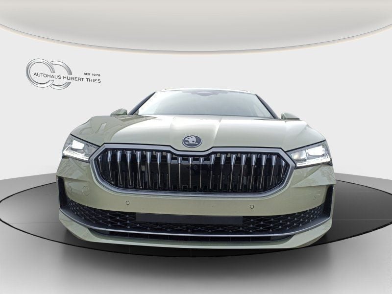 Second-hand Skoda Superb Selection 150 CP (110 kW) 2025 Galben Break