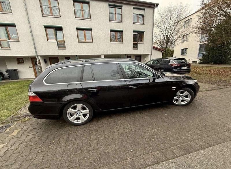 Gebraucht BMW 530 Exclusive 235 PS (172 kW) 2008 Schwarz Kombi
