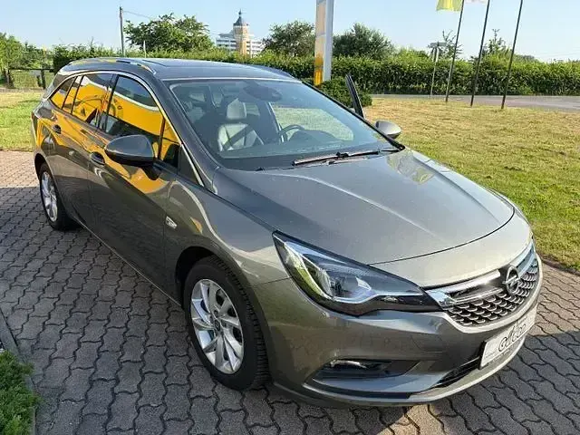 Gebraucht Opel Astra 136 PS (100 kW) 2019 Grau Kombi
