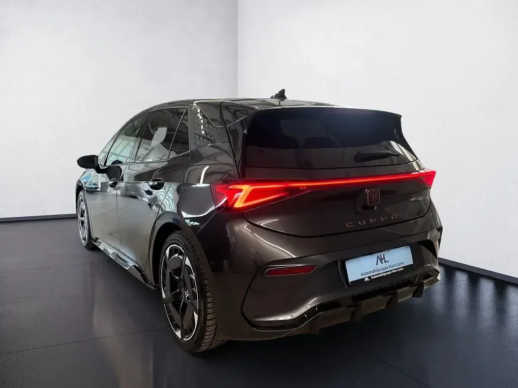 Gebraucht Cupra Born 150 kW (204 PS) 2022 Quasargrau Kleinwagen