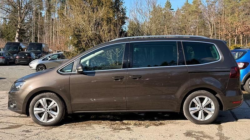 Gebraucht Seat Alhambra XCELLENCE 177 PS (130 kW) 2019 Braun Van / Kleinbus