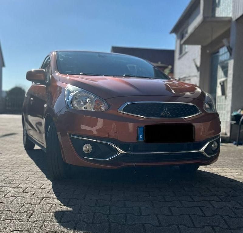 Gebraucht Mitsubishi Space Star Edition+ 80 PS (58 kW) 2016 Orange Kleinwagen