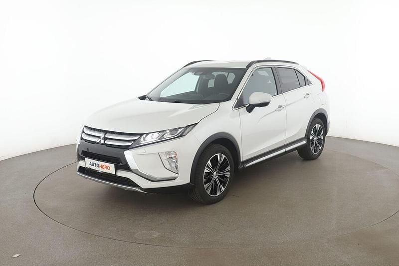 Weiß Gebraucht 2021 Mitsubishi Eclipse Cross Diamant Edition SUV | 20.440 € (Fairer Preis) - Bild 1/3