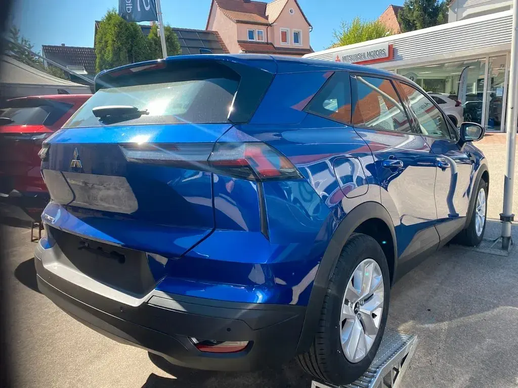 Neu Mitsubishi Grandis Diamant Edition 140 PS (102 kW) 2026 Blau SUV