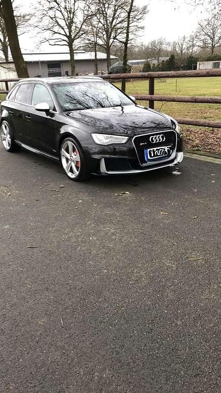 Gebraucht 2016 Audi RS3 Sportback Comfort Kleinwagen | 34.400 € (Fairer Preis) - Bild 1/3