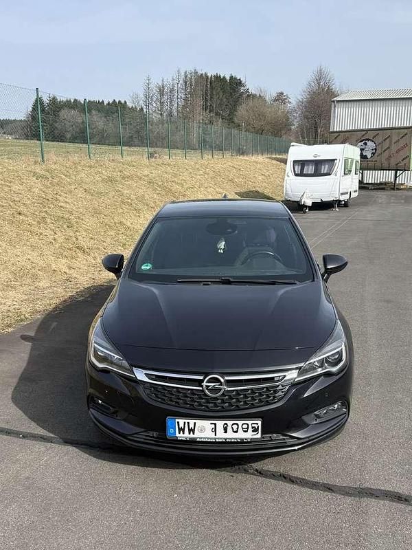 Gebraucht Opel Astra Dynamic 110 PS (80 kW) 2016 Kleinwagen