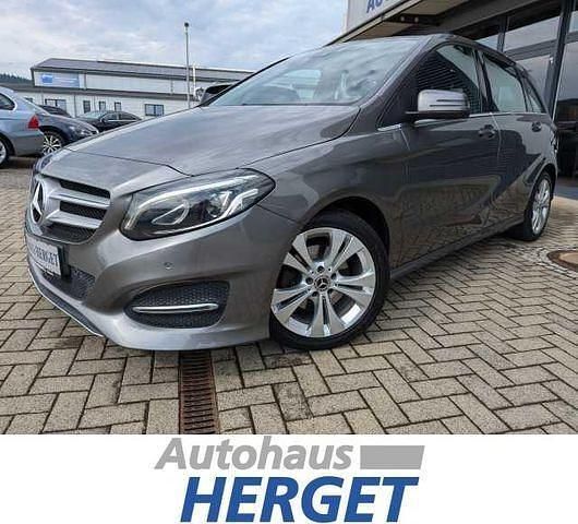 Mountaingrau Gebraucht 2017 Mercedes B220 Edition Van / Kleinbus | 18.990 € (Fairer Preis) - Bild 1/4