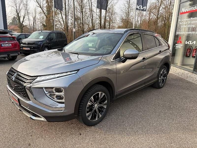 Gebraucht Mitsubishi Eclipse Cross Plus 188 PS (138 kW) 2022 Platinumgrau SUV