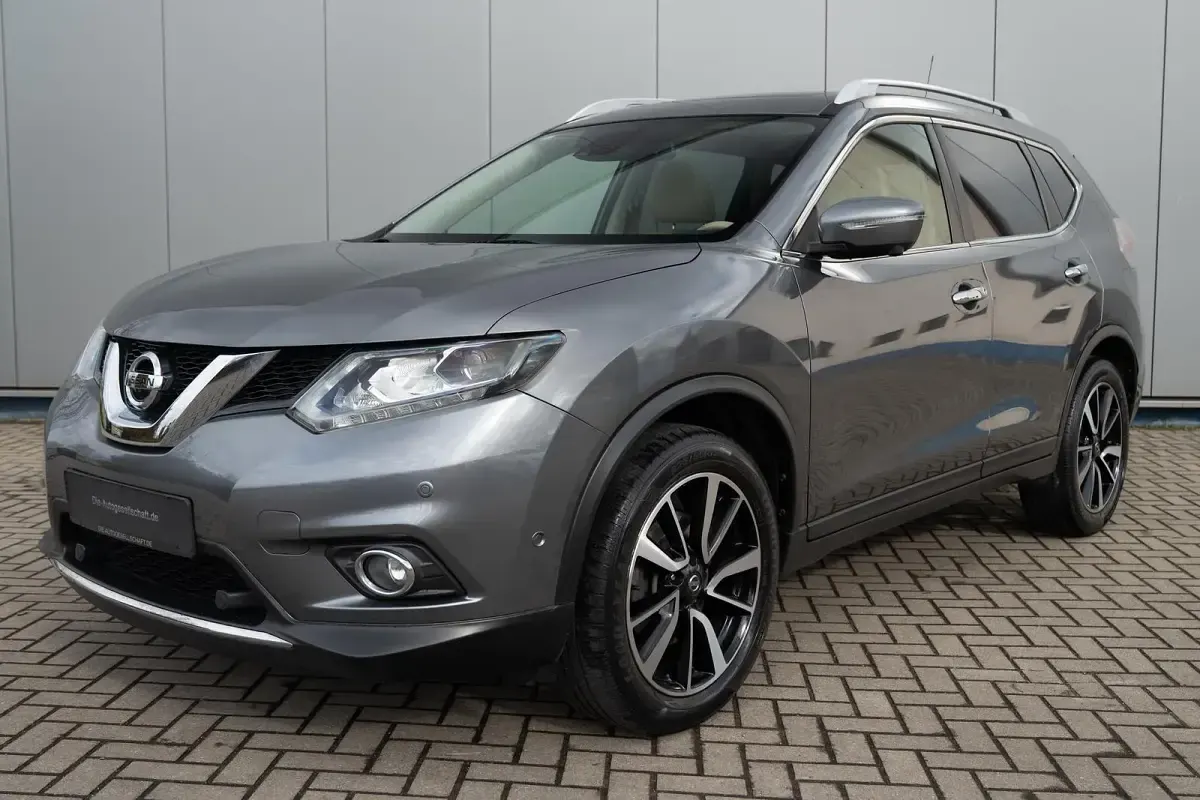 Gebraucht Nissan X-Trail Tekna 177 PS (130 kW) 2017 Gun metallic (m) SUV