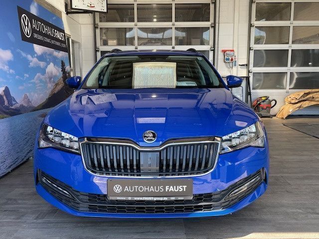 Gebraucht Skoda Superb Active 150 PS (110 kW) 2022 Blau Kombi