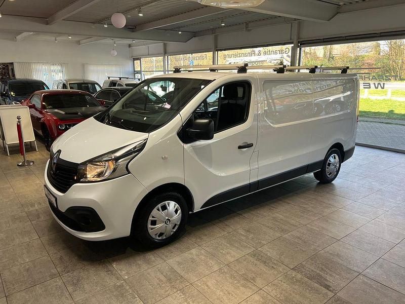 Gebraucht Renault Trafic 120 PS (88 kW) 2018 Weiß Van / Kleinbus