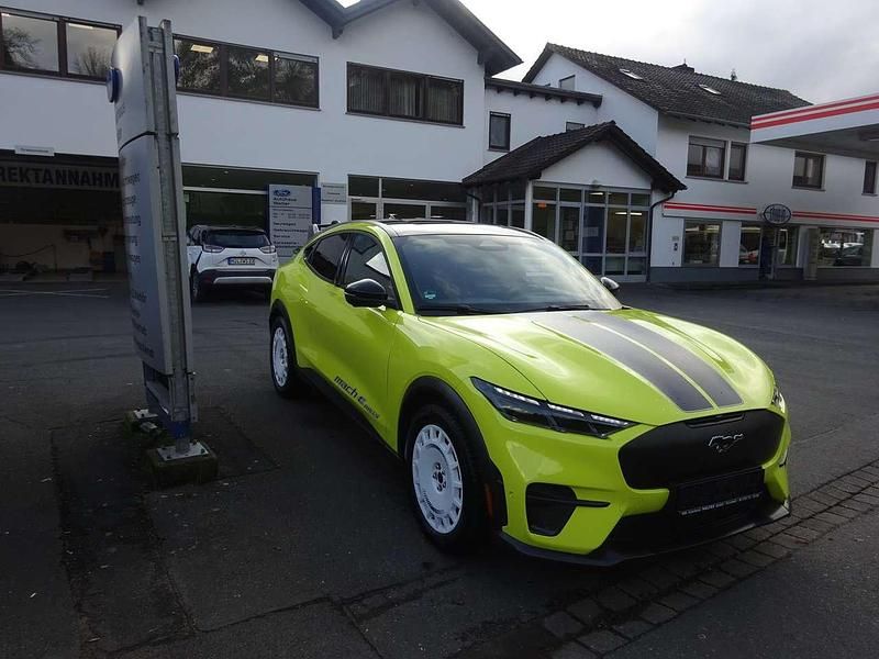 Gebraucht Ford Mustang Mach-E GT 358 kW (487 PS) 2024 Yellow peel SUV
