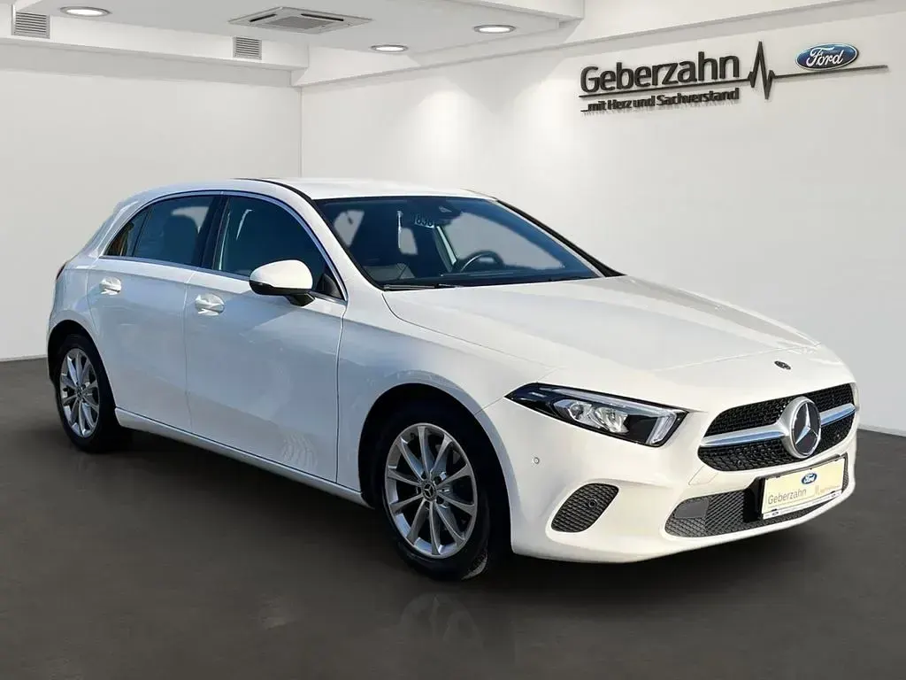 Gebraucht Mercedes A200 Progressive 163 PS (119 kW) 2018 Weiß Limousine