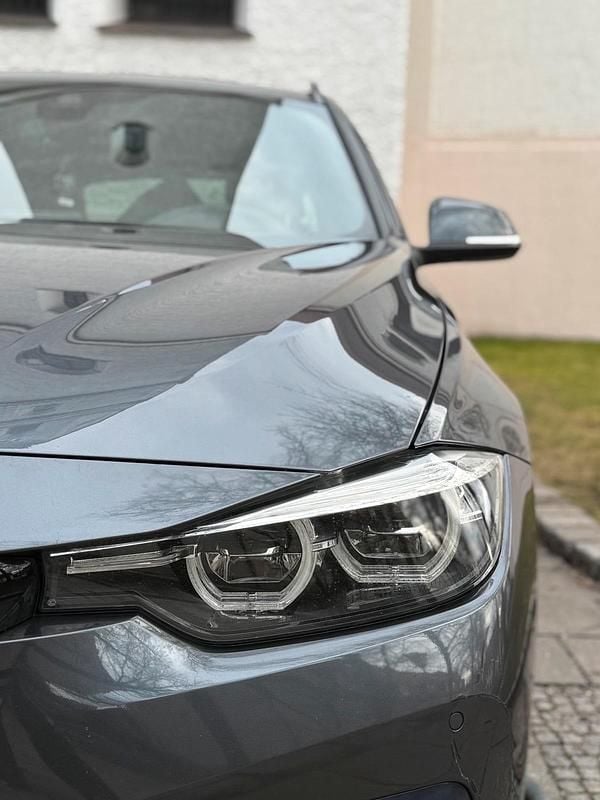 Gebraucht BMW 318 Comfort Edition 150 PS (110 kW) 2019 Grau Kombi