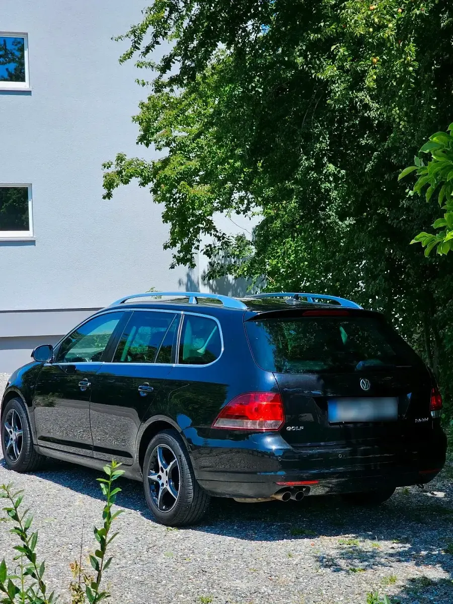 Gebraucht VW Golf VI 140 PS (102 kW) 2010 Schwarz Kleinwagen