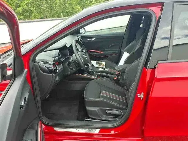 Gebraucht Skoda Fabia Monte Carlo 150 PS (110 kW) 2023 Velvetrot premium metallic Kleinwagen