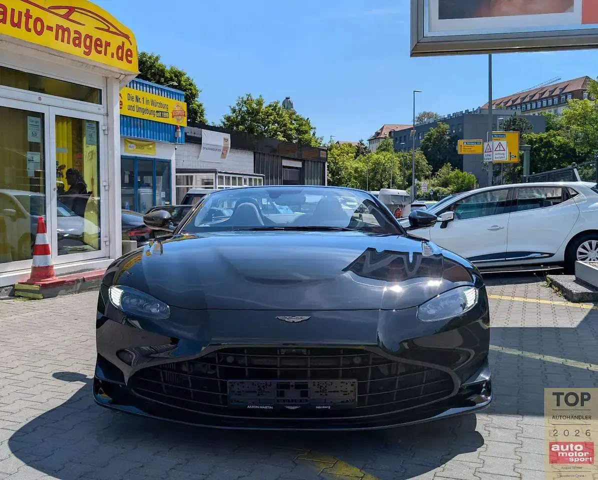 Gebraucht Aston Martin V8 Vantage 534 PS (392 kW) 2024 Schwarz Cabrio