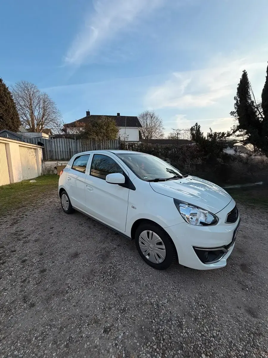 Gebraucht Mitsubishi Space Star 71 PS (52 kW) 2019 Weiß Kleinwagen