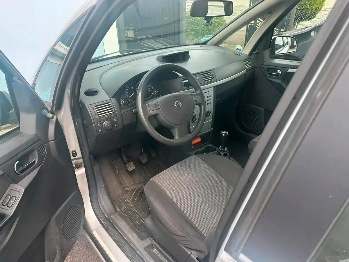 Gebraucht Opel Meriva 101 PS (74 kW) 2003 Schwarz Van / Kleinbus