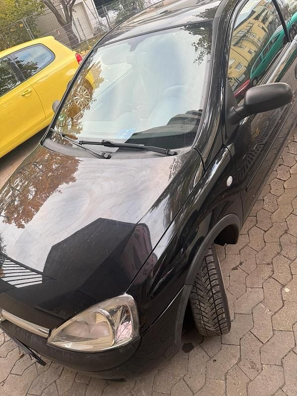 Schwarz Gebraucht 2002 Opel Corsa Kleinwagen | 1.000 € (Superpreis) - Bild 1/4