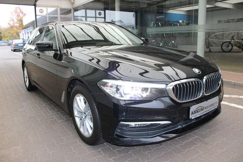 Gebraucht BMW 520 Sport Line 190 PS (139 kW) 2018 Schwarz Kombi