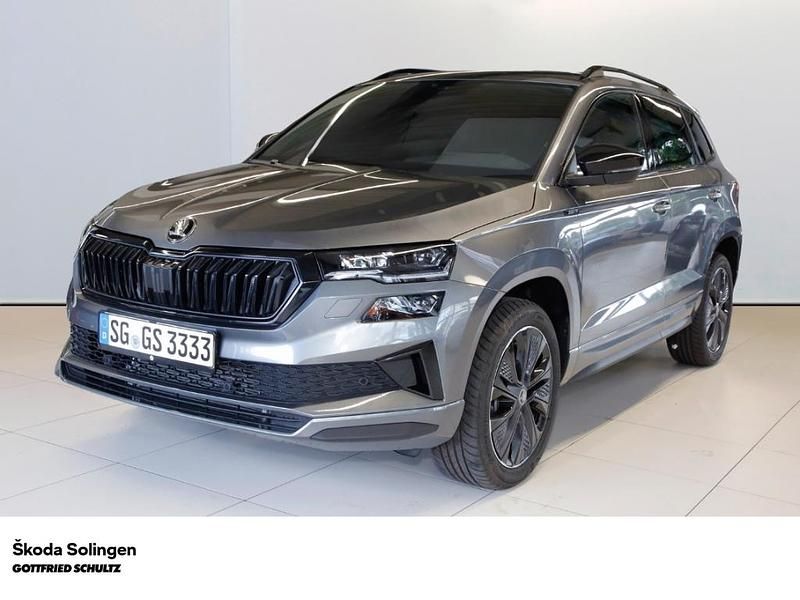 Grau Gebraucht 2025 Skoda Karoq SportLine SUV | 39.490 € (Teuer) - Bild 1/4