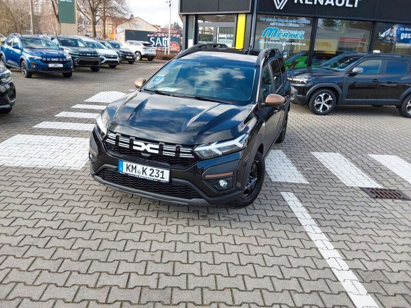Schwarz Gebraucht 2024 Dacia Jogger Extreme Limousine | 19.970 € (Etwas zu teuer) - Bild 1/4
