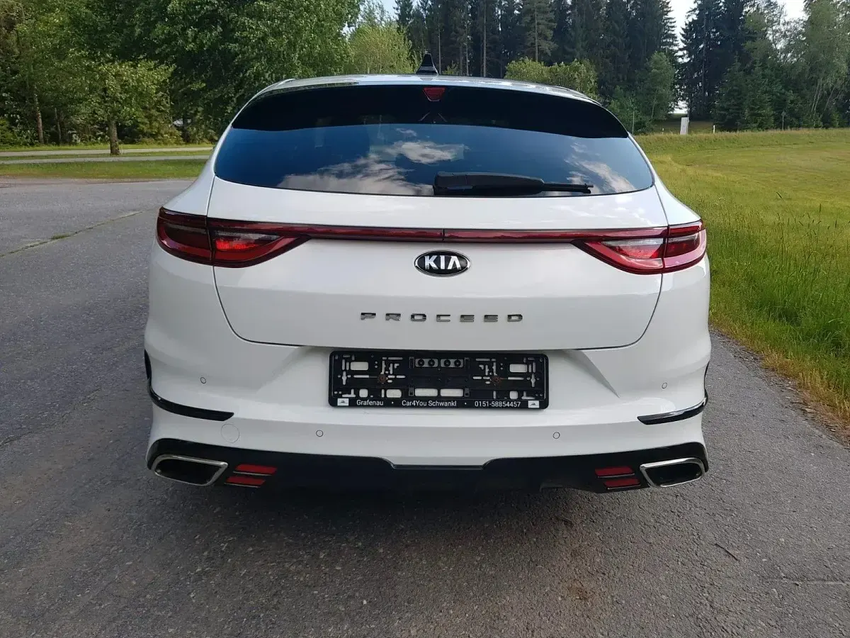 Gebraucht Kia ProCeed GT 204 PS (150 kW) 2019 Weiß Kombi