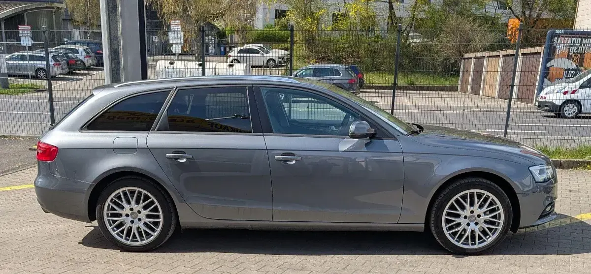 Gebraucht Audi A4 Attraction 170 PS (125 kW) 2015 Grau Kombi