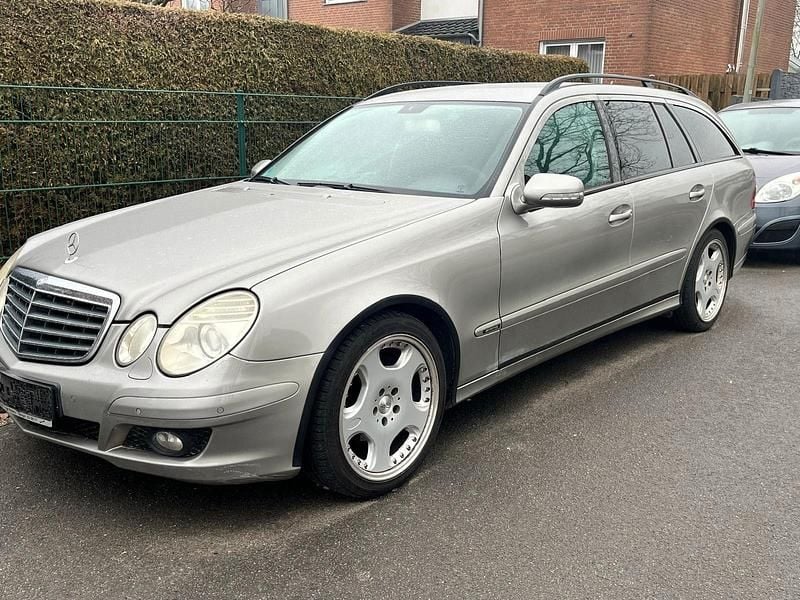 Gebraucht Mercedes E220 Elegance 170 PS (125 kW) 2008 Grau Kombi