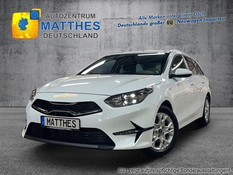 Blau Neu 2024 Kia Ceed Sportswagon Vision Kombi | 21.749 € (Superpreis) - Bild 1/4