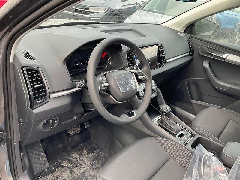 Neu Skoda Karoq Selection 150 PS (110 kW) 2026 Graphite grau metallic SUV