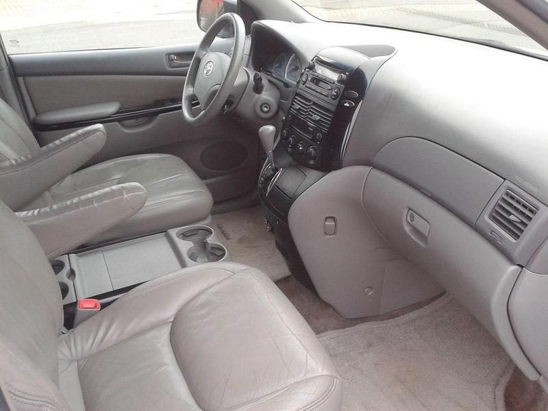 Gebraucht Toyota Sienna 232 PS (170 kW) 2007 Weiß Van / Kleinbus