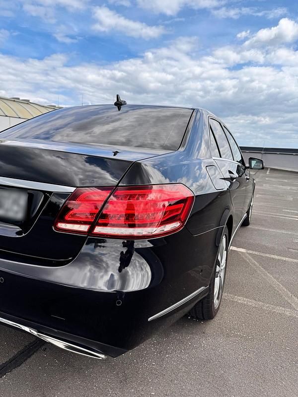 Gebraucht Mercedes E350 258 PS (189 kW) 2014 Schwarz Limousine