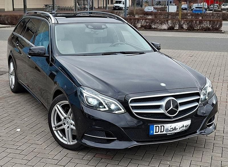 Gebraucht Mercedes E250 Avantgarde 211 PS (155 kW) 2015 Schwarz Limousine