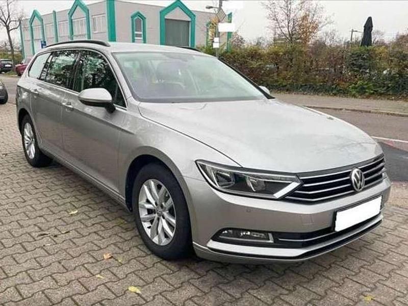 Beige Gebraucht 2015 VW Passat Limousine | 11.200 € (Guter Preis) - Bild 1/4