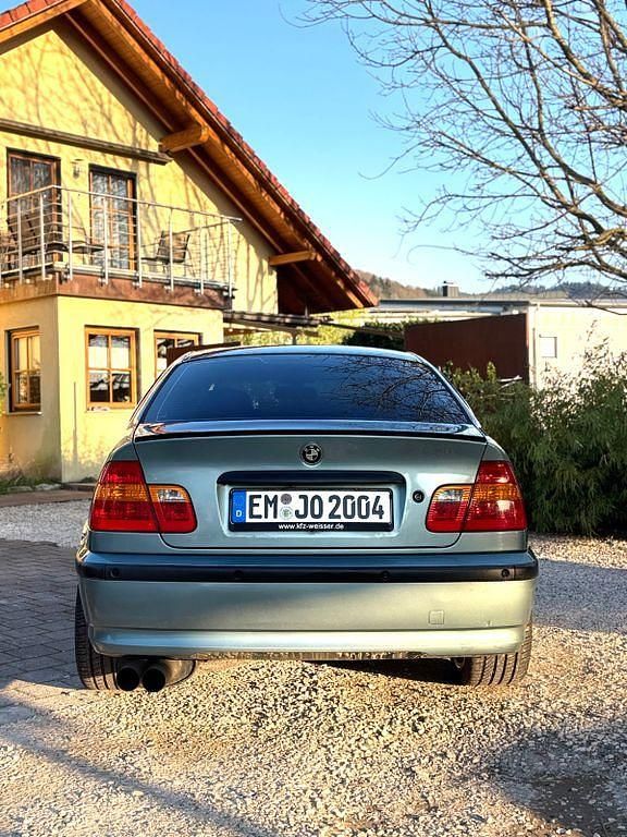 Gebraucht BMW 320 170 PS (125 kW) 2002 Blau Limousine