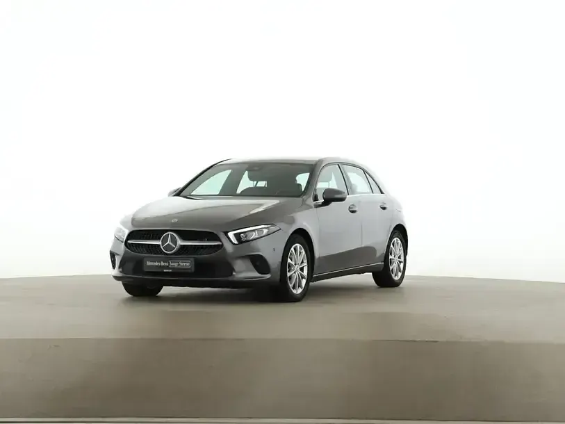 Gebraucht Mercedes A250 Style 160 PS (117 kW) 2022 Grau Limousine