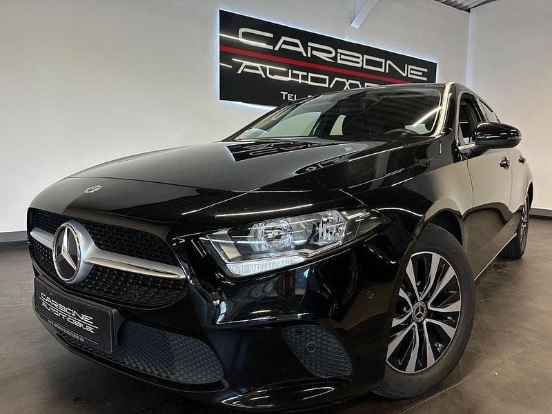 Schwarz Gebraucht 2021 Mercedes A180 Limousine | 18.590 € (Fairer Preis) - Bild 1/4