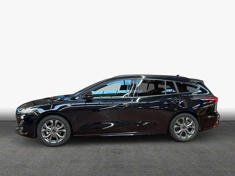 Second-hand Ford Focus ST-Line X 125 CP (91 kW) 2024 Negru Break